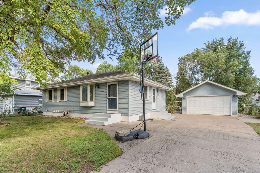 10729 Terrace Road NE, Blaine, MN 55434