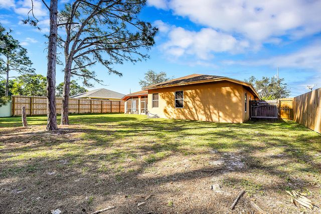6173 NW East Deville Circle, Port St. Lucie, Port St Lucie, FL 34986