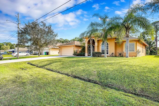6173 NW East Deville Circle, Port St. Lucie, Port St Lucie, FL 34986