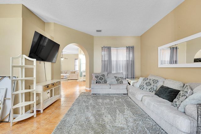 6173 NW East Deville Circle, Port St. Lucie, Port St Lucie, FL 34986