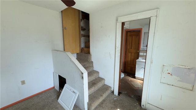 9409 E Independence Avenue, Independence, MO 64053