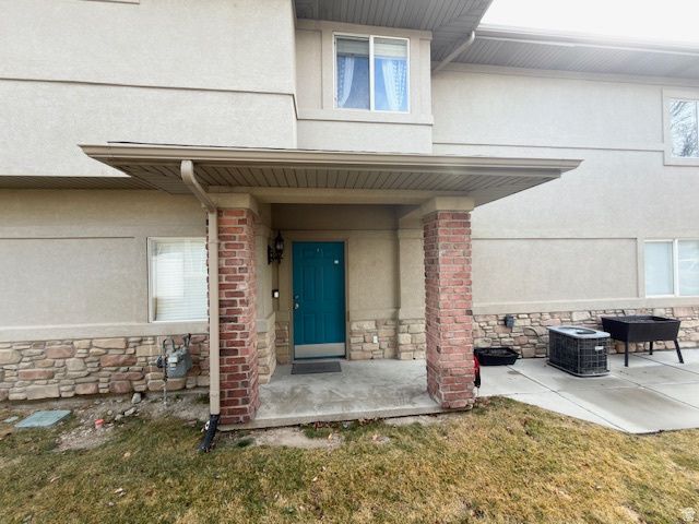 4896 W ASPEN SPRINGS DR, Riverton, UT 84096