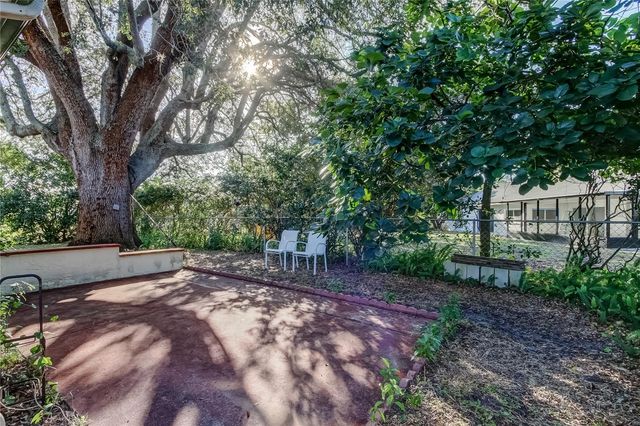 8210 WOODSONG ROW, Hudson, FL 34667