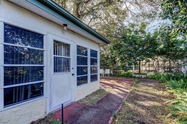 8210 WOODSONG ROW, Hudson, FL 34667