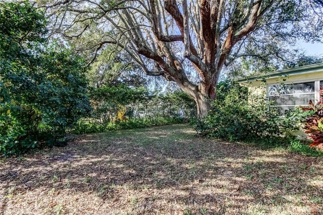 8210 WOODSONG ROW, Hudson, FL 34667