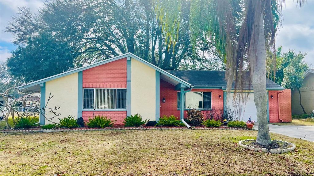 8210 WOODSONG ROW, Hudson, FL 34667