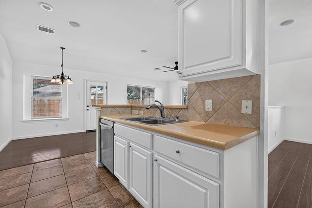 2113 Pearson WAY, Round Rock, TX 78665