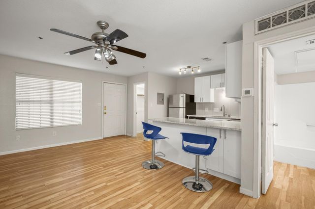 1013 W 23rd ST 103, Austin, TX 78705