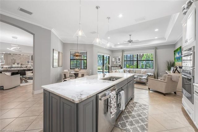 6865 Il Regalo CIR, Naples, FL 34109