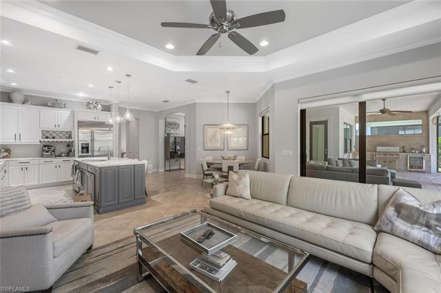 6865 Il Regalo CIR, Naples, FL 34109