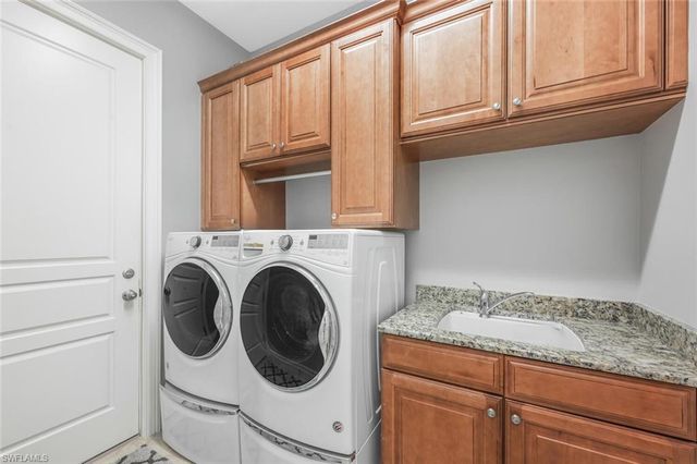 6865 Il Regalo CIR, Naples, FL 34109