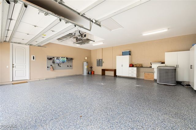 2262 SE 28th ST, Cape Coral, FL 33904