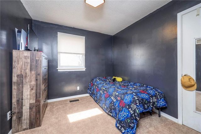 21850 W 179th Street, Olathe, KS 66062