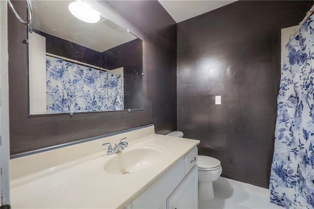 21850 W 179th Street, Olathe, KS 66062