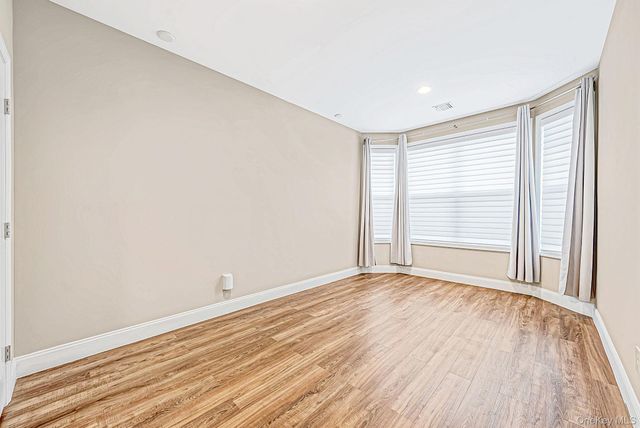 2305 Townhome Way, Huntington Station, NY 11746