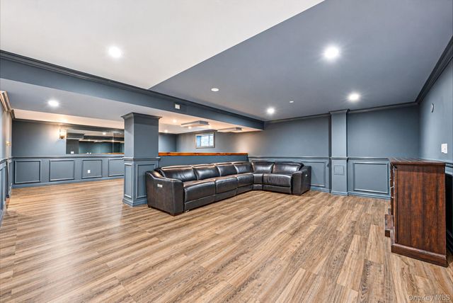 2305 Townhome Way, Huntington Station, NY 11746