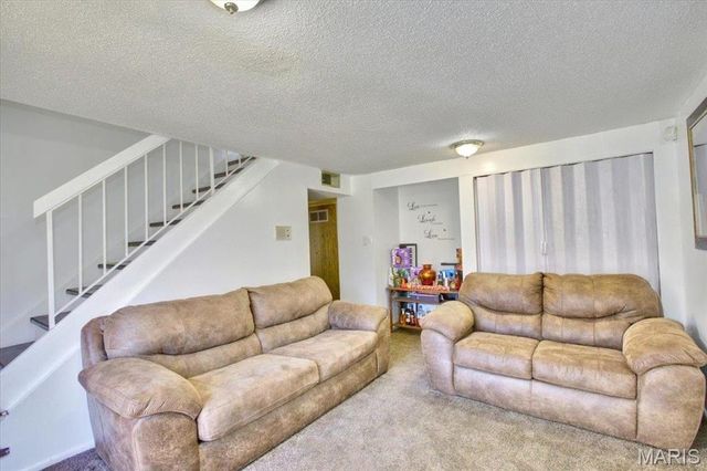 11221 Sugartrail Drive, St Louis, MO 63136