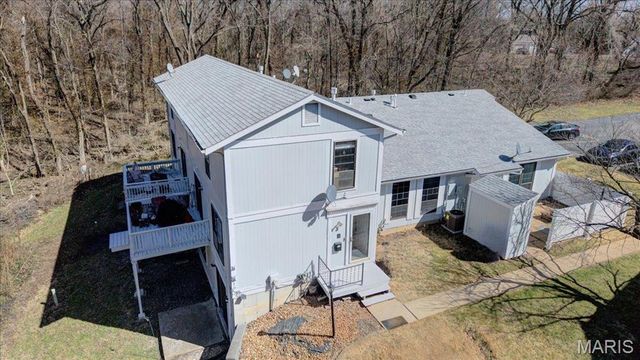 11221 Sugartrail Drive, St Louis, MO 63136