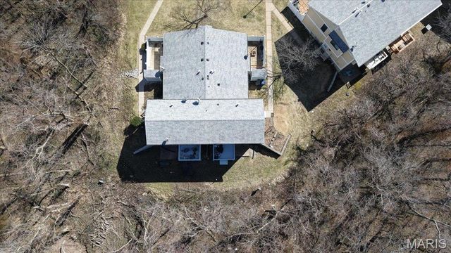 11221 Sugartrail Drive, St Louis, MO 63136