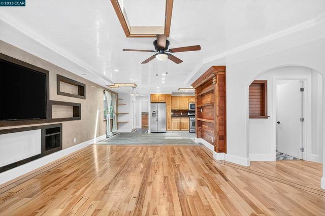 1758 Garvin Ave, Richmond, CA 94801
