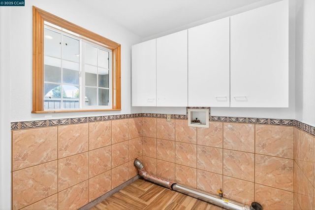 1758 Garvin Ave, Richmond, CA 94801