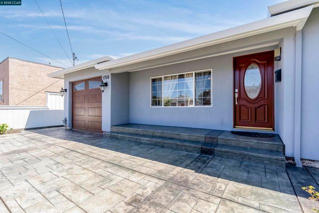 1758 Garvin Ave, Richmond, CA 94801