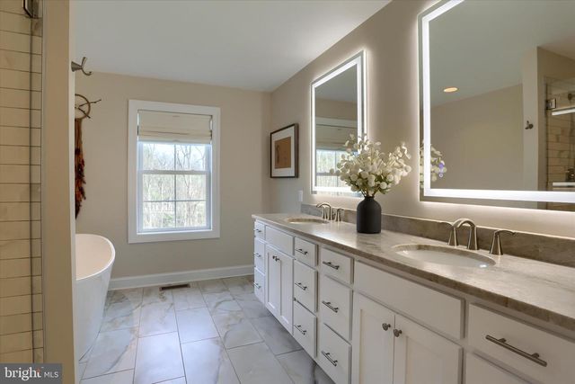 342 PENNINGTON DRIVE, Mechanicsburg, PA 17055