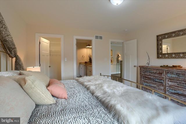 342 PENNINGTON DRIVE, Mechanicsburg, PA 17055