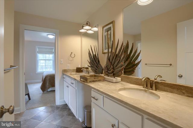 342 PENNINGTON DRIVE, Mechanicsburg, PA 17055