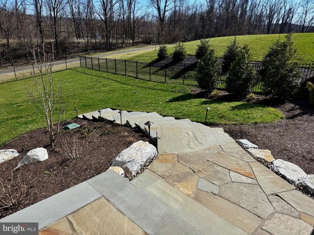 342 PENNINGTON DRIVE, Mechanicsburg, PA 17055