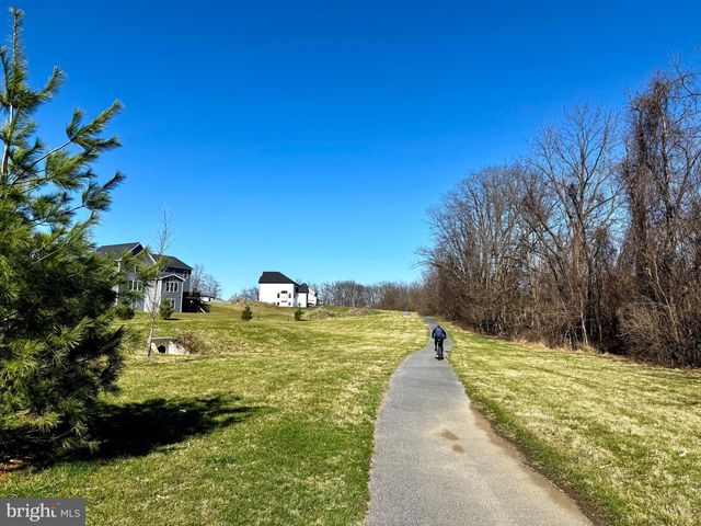 342 PENNINGTON DRIVE, Mechanicsburg, PA 17055
