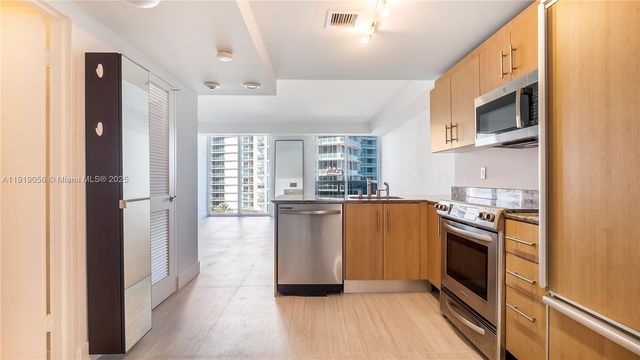 10275 Collins Ave 905, Bal Harbour, FL 33154
