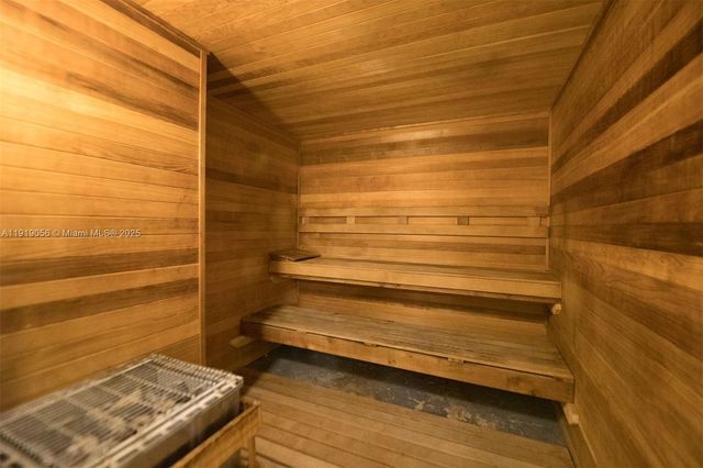 10275 Collins Ave 905, Bal Harbour, FL 33154