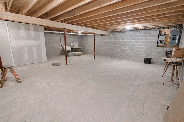 451 27th Street, Allegan, MI 49010