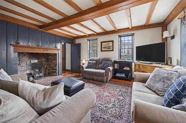 9 Thames Street, Newport, RI 02840