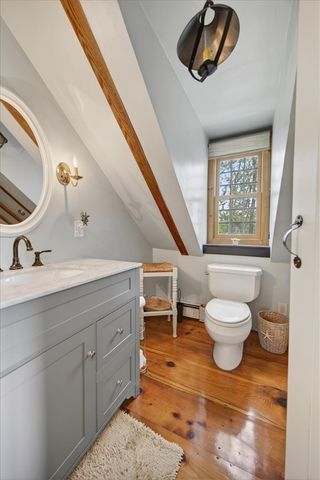 9 Thames Street, Newport, RI 02840