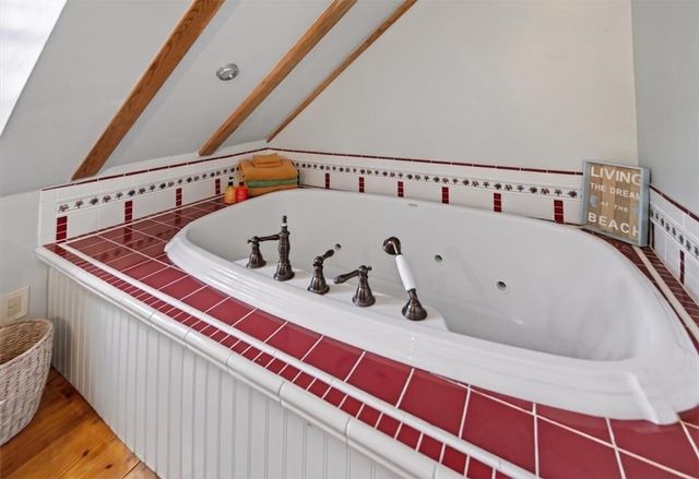 9 Thames Street, Newport, RI 02840