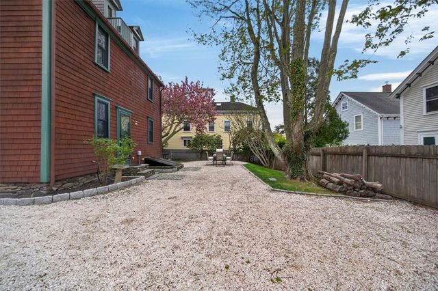 9 Thames Street, Newport, RI 02840