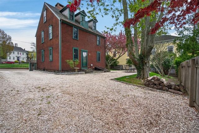 9 Thames Street, Newport, RI 02840