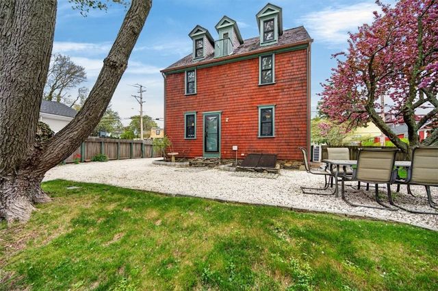 9 Thames Street, Newport, RI 02840