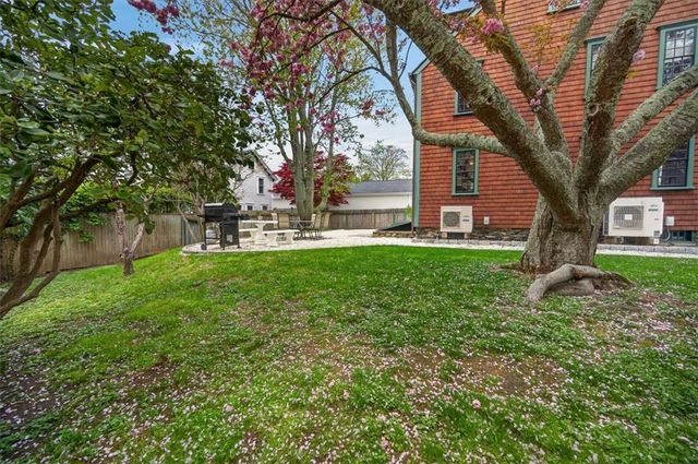 9 Thames Street, Newport, RI 02840
