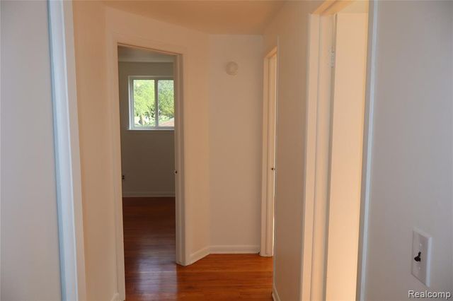 29275 Roan Drive, Warren, MI 48093