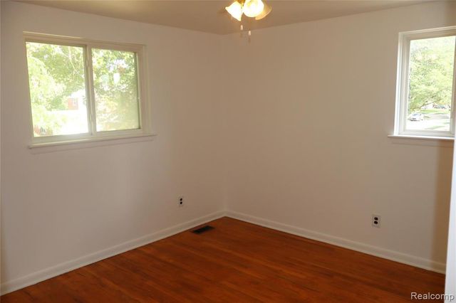 29275 Roan Drive, Warren, MI 48093