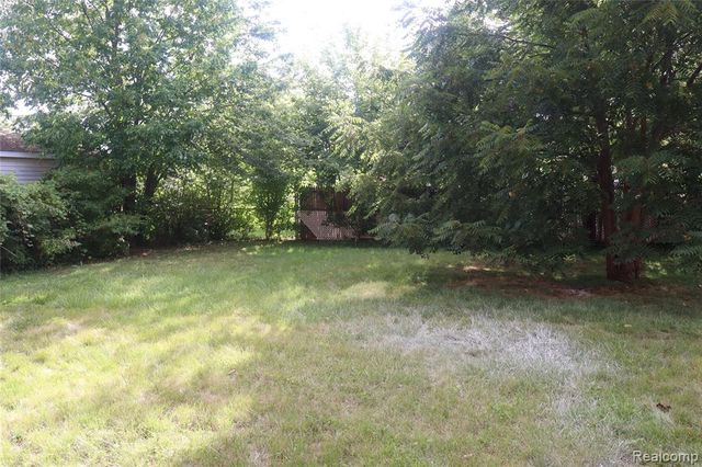 29275 Roan Drive, Warren, MI 48093