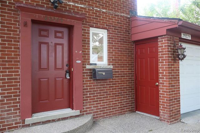 29275 Roan Drive, Warren, MI 48093