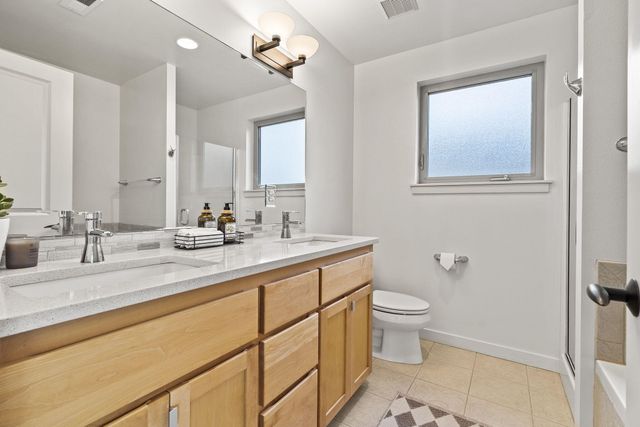 224 Volunteer Park Lane, Redmond, OR 97756