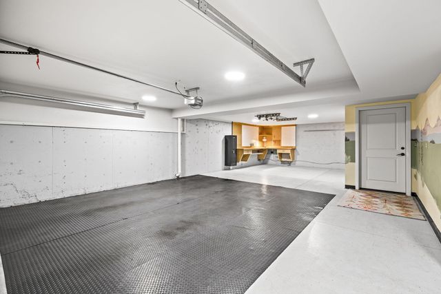 224 Volunteer Park Lane, Redmond, OR 97756