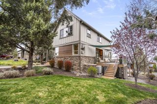 224 Volunteer Park Lane, Redmond, OR 97756