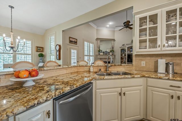 18716 Oakbrook, Tyler, TX 75703