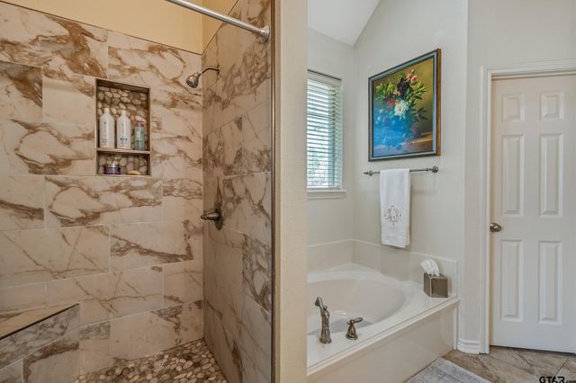 18716 Oakbrook, Tyler, TX 75703